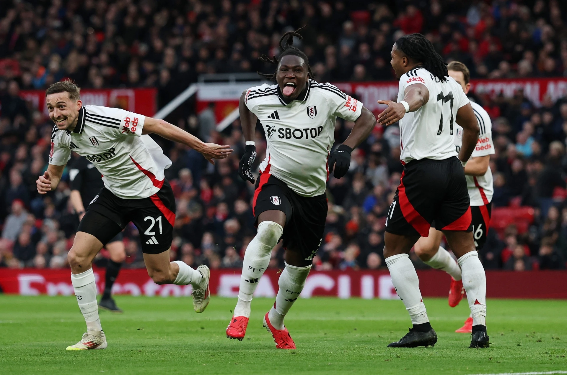 富勒姆轻松击败斯旺西,保级希望增大的简单介绍 富勒姆轻松击败斯旺西,保级希望增大的简单介绍