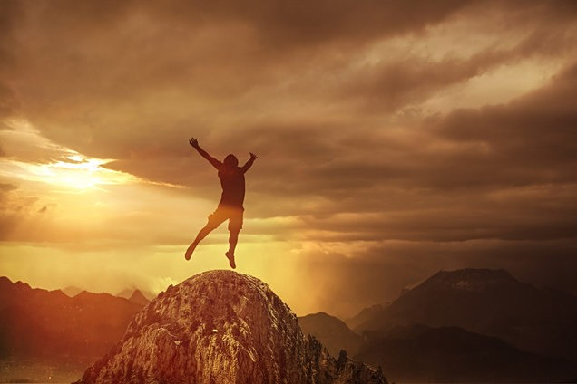 爱游戏娱乐-勇往直前！运动员无畏困难，冲刺胜利的简单介绍