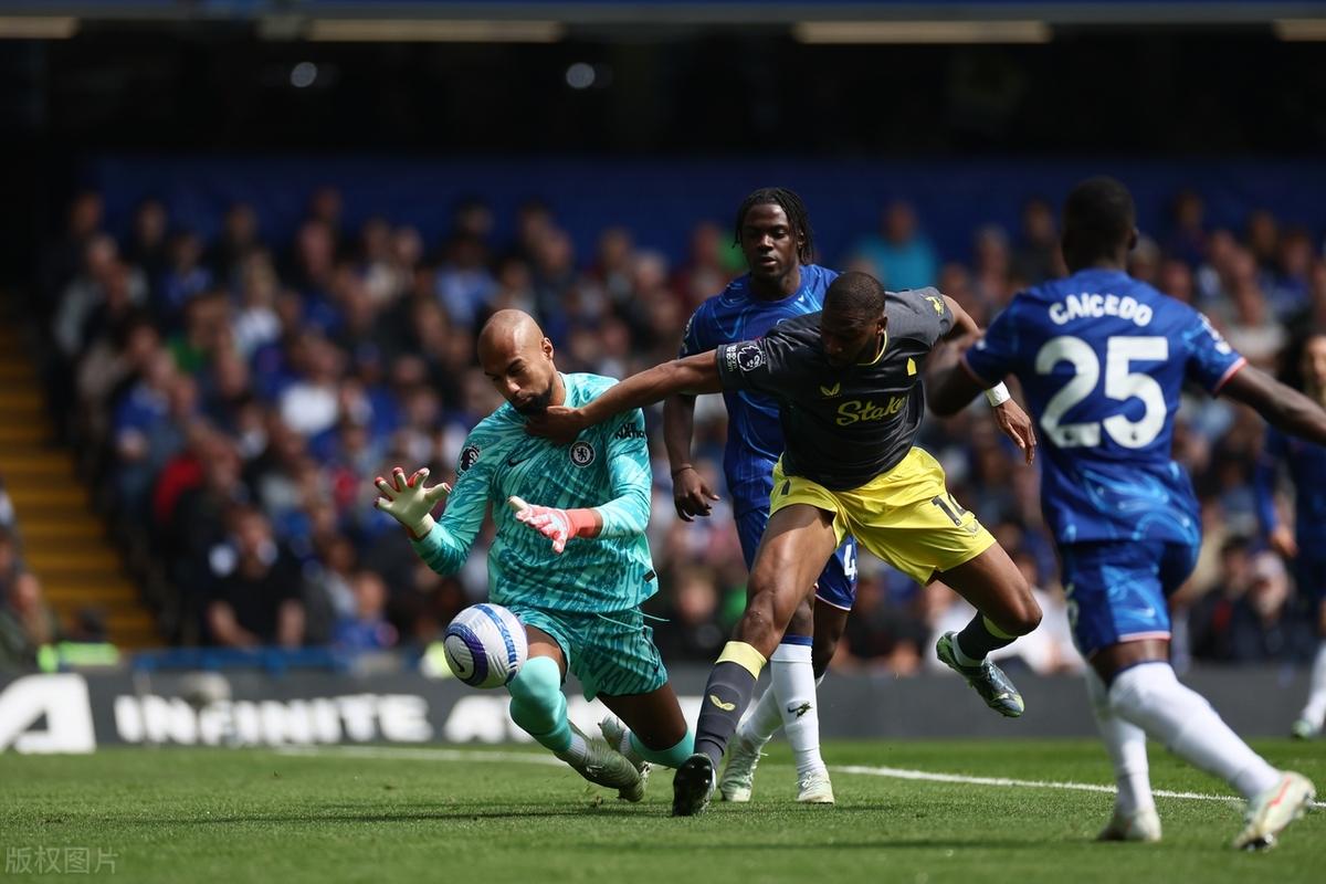 切尔西主场大胜，冲击英超联赛前四