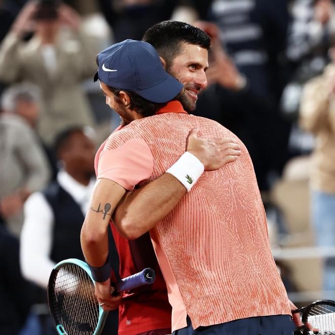 AYX官方直播-关于美国网球队鏖战西班牙网球队，德约科维奇关键制胜的信息