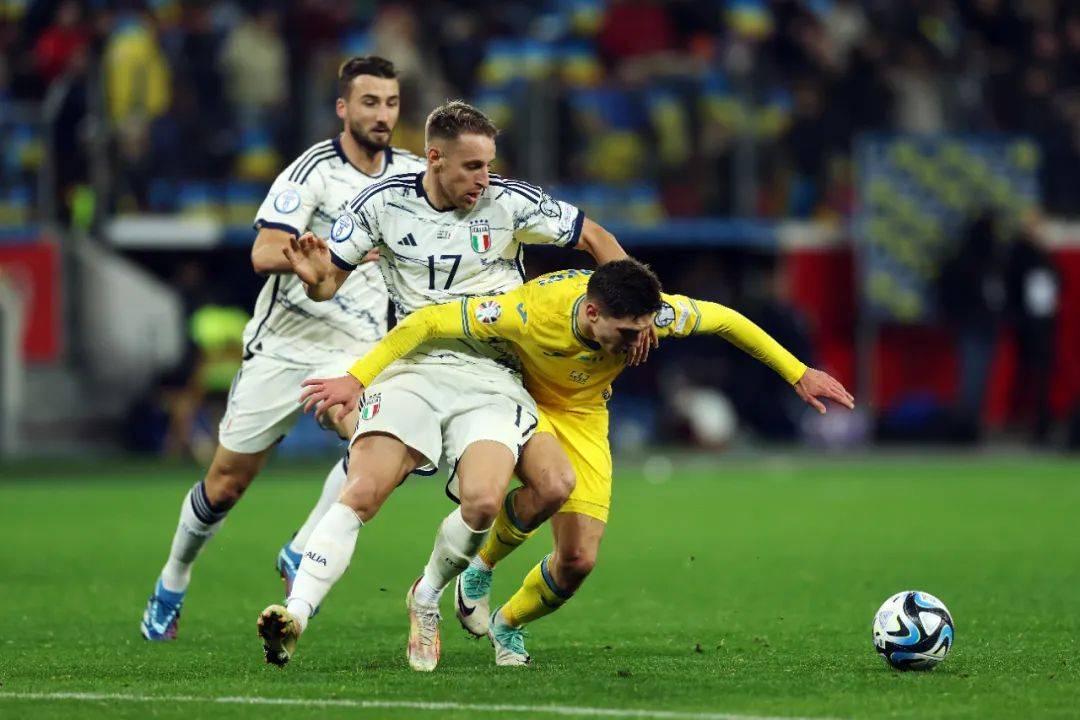 包含战术排兵布阵,球队取得关键胜利的词条 包含战术排兵布阵,球队取得关键胜利的词条