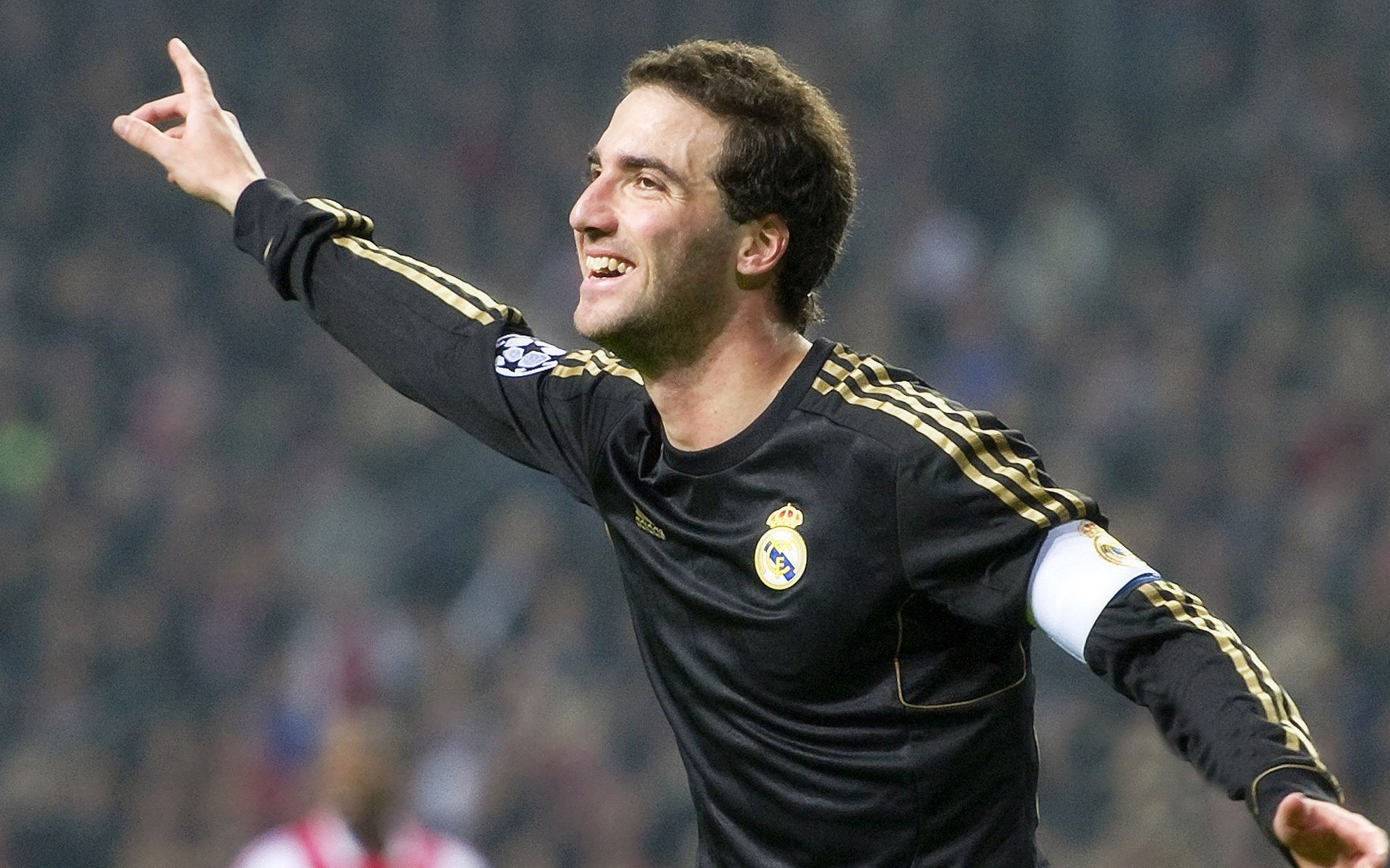 爱游戏娱乐-波斯铁骑轻取南美劲旅，加克波一战正名闪耀焦点战